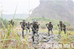 Gắn huấn luyện với rèn luyện kỷ luật, xây dựng đơn vị vững mạnh toàn diện